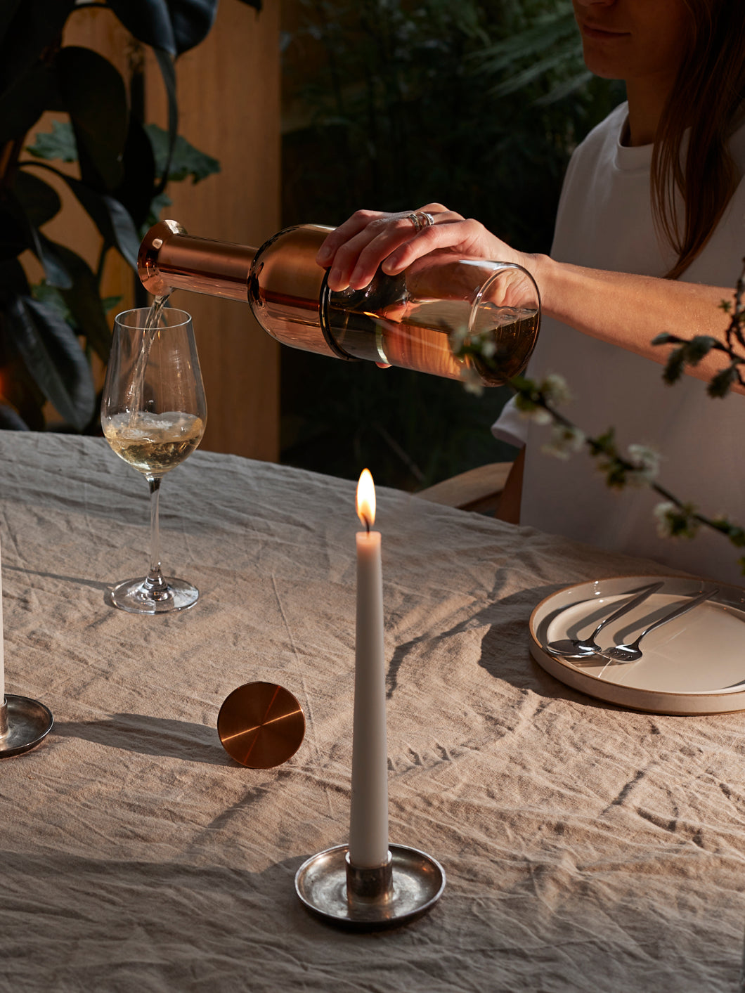 ETO 750 wine decanter: Copper mirror finish