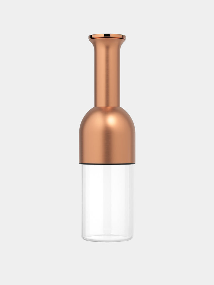 Luxurious Wine Decanters Finished in Gold, Stainless, Copper & more eto