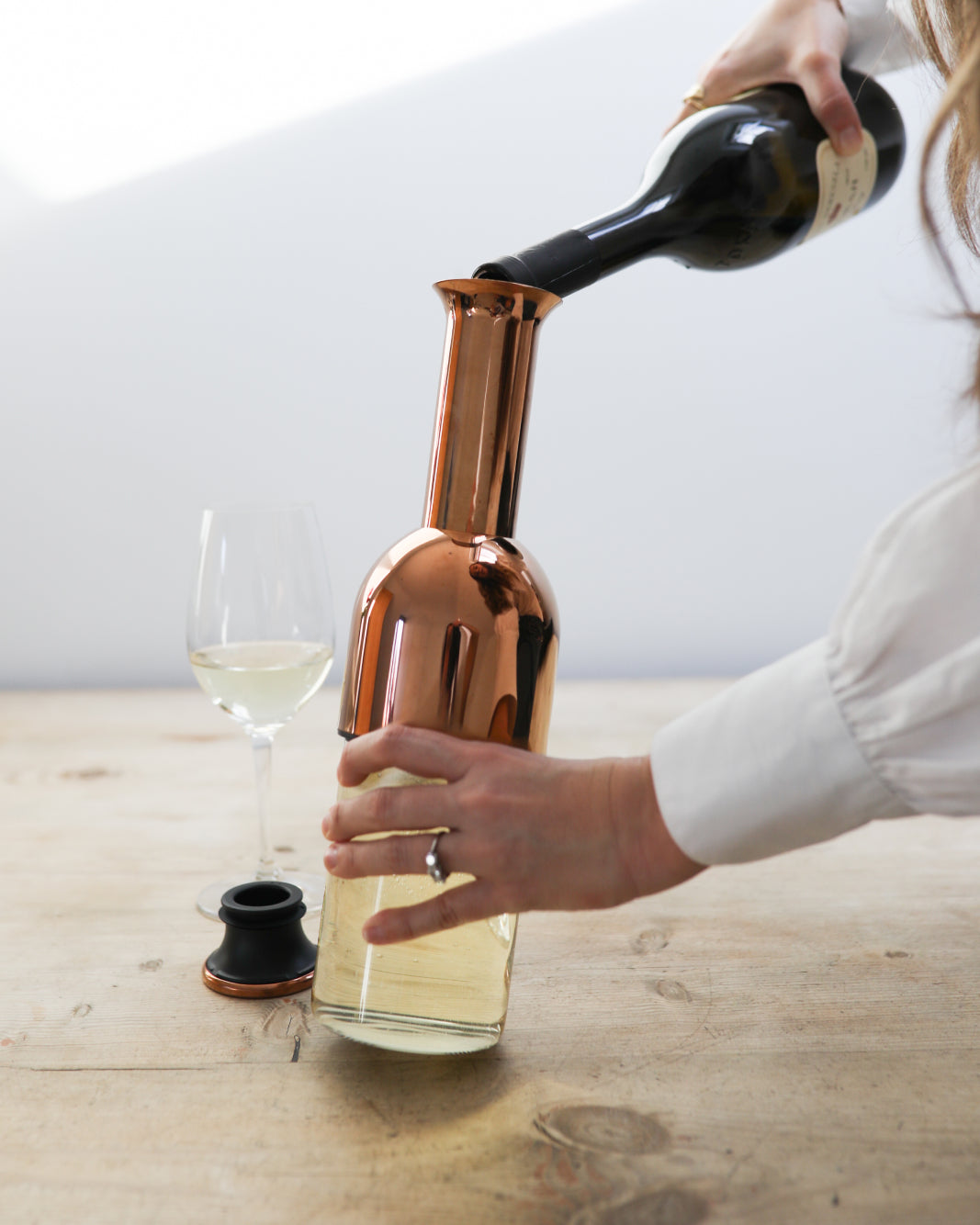 De-mystifying decanting: The how, why, and when of decanting wine – ETO