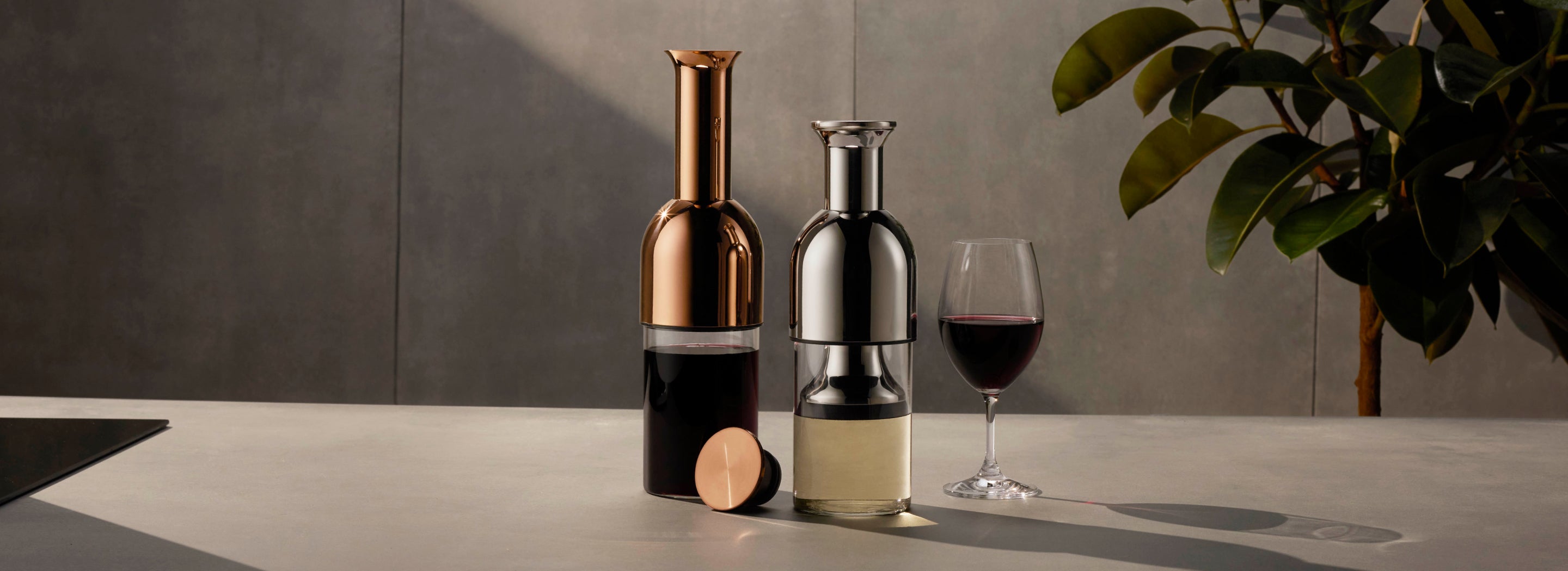 Luxurious Wine Decanters Finished in Gold, Stainless, Copper & more eto